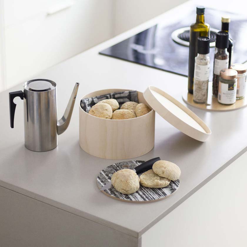 Puinen tarjoilurasia leipälaatikko Koivumetsä leikkuulauta Miiko design