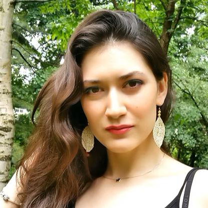 Blatt Design Ohrringe, Gold hergestellt in Finnland, Mai Niemi