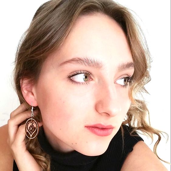 Liebe Glück  Ohrringe aus Holz, finnische Birke, Hergestellt in Finnland Mai Niemi, Designschmuck