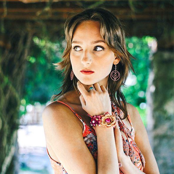 Liebe Glück Ohrringe aus Holz, Rosa - Mai Niemi hergestellt in Finnland