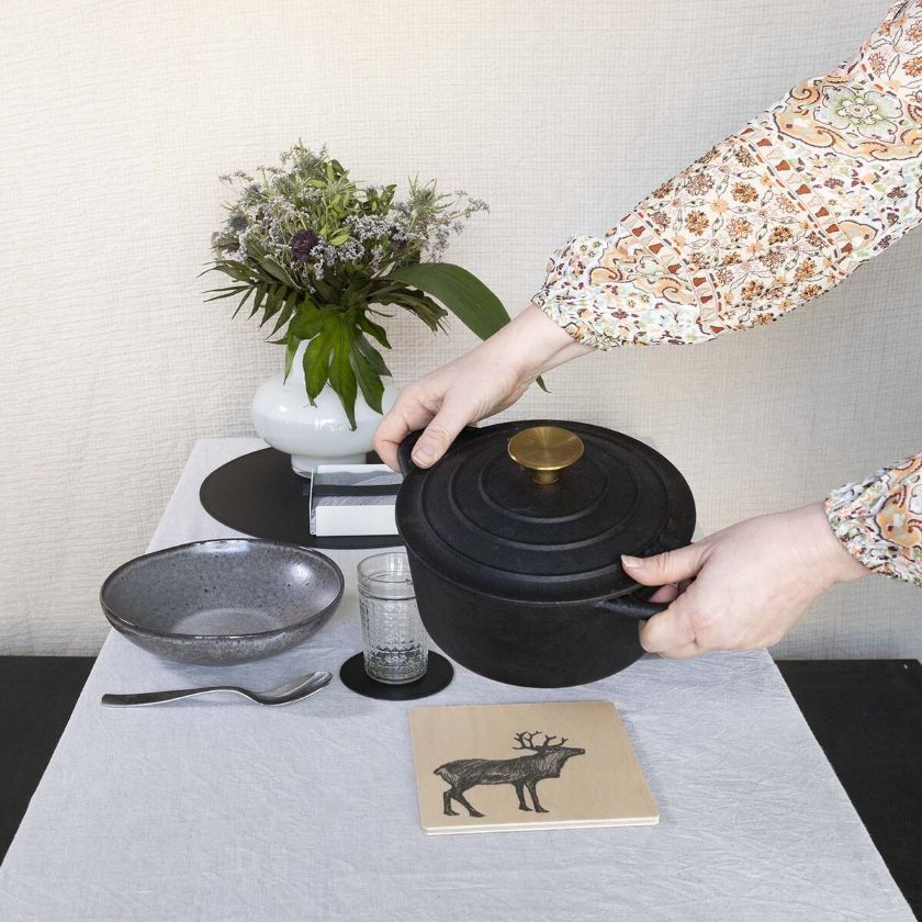 Rentier Topfuntersetzer aus finnische Birke, hergestellt in Finnland, Miiko Design