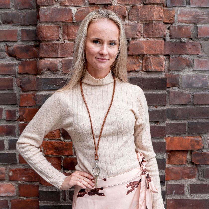 Brauner Schlüsselband aus Elchleder, sehr bequem zu tragen und auch sehr stylisch, The Finland Shop