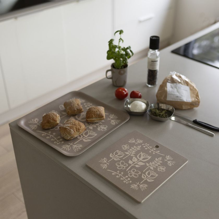 Zaubergarten Schneidebrett aus finnischer Birke, strapazierfähig, auch zum Servieren, Miiko Design, gleiche Kollektion auch Tablett
