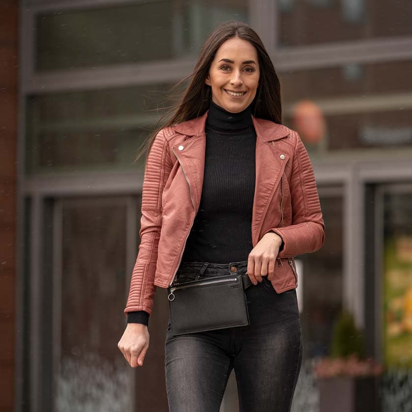 Nahkainen vyölaukku Hippa Miiko design musta