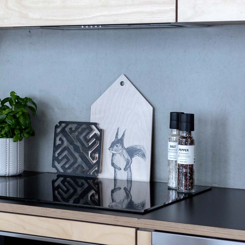 Miiko design Orava puinen leikkuulauta talon mallinen