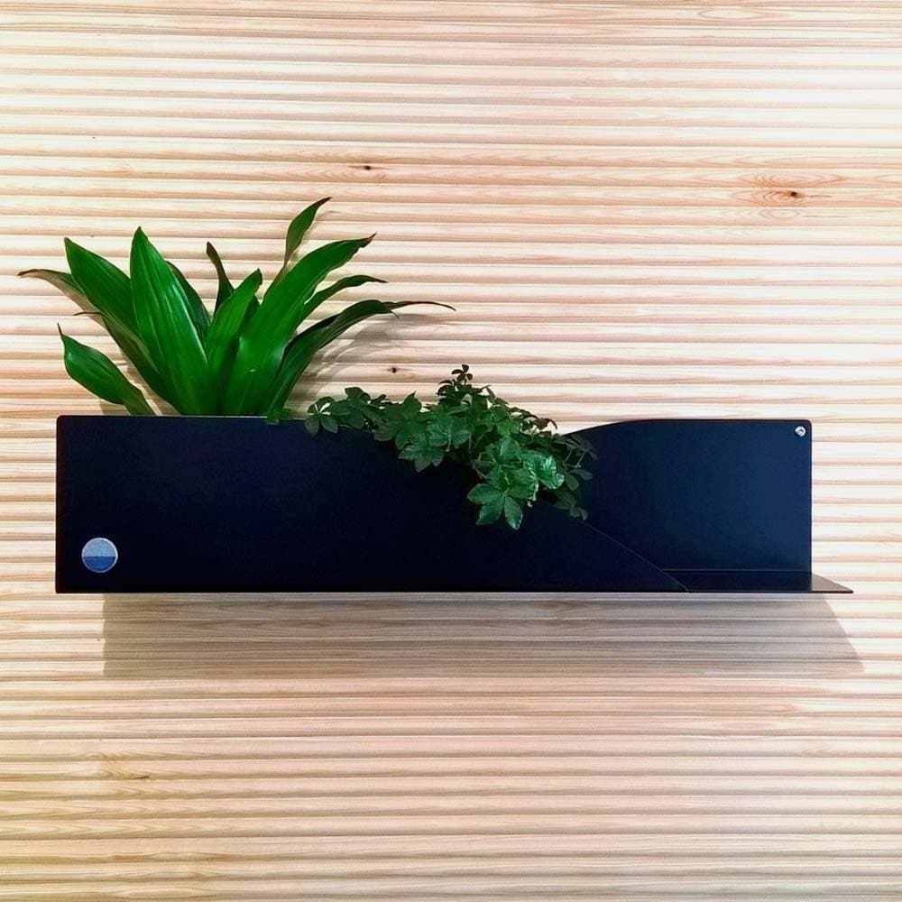 Saimaa seinähylly musta teräs Pauliina Rundgren HandiCrafts