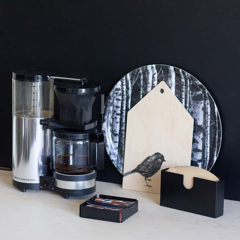 suodatinpussiteline miiko design suomalainen musta teräs keittiö kahvi